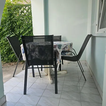 דירה Tilia Haz שיופוק